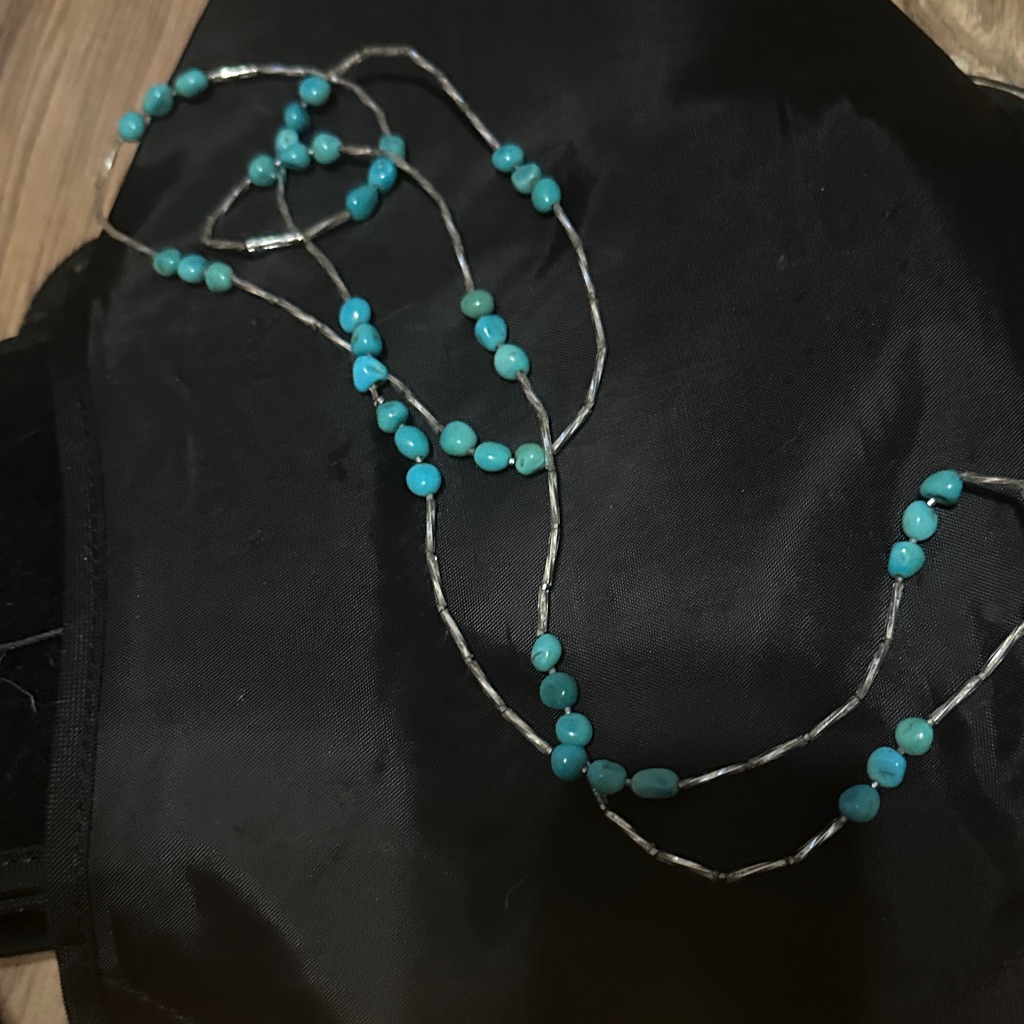 Elegant Turquoise Beaded Necklace 600$